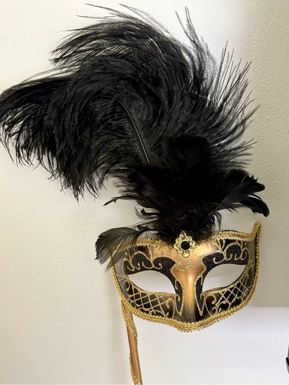 Vintage Pier 1 Venetian Jester Stick Mask Masquerade Black Gold 21”
